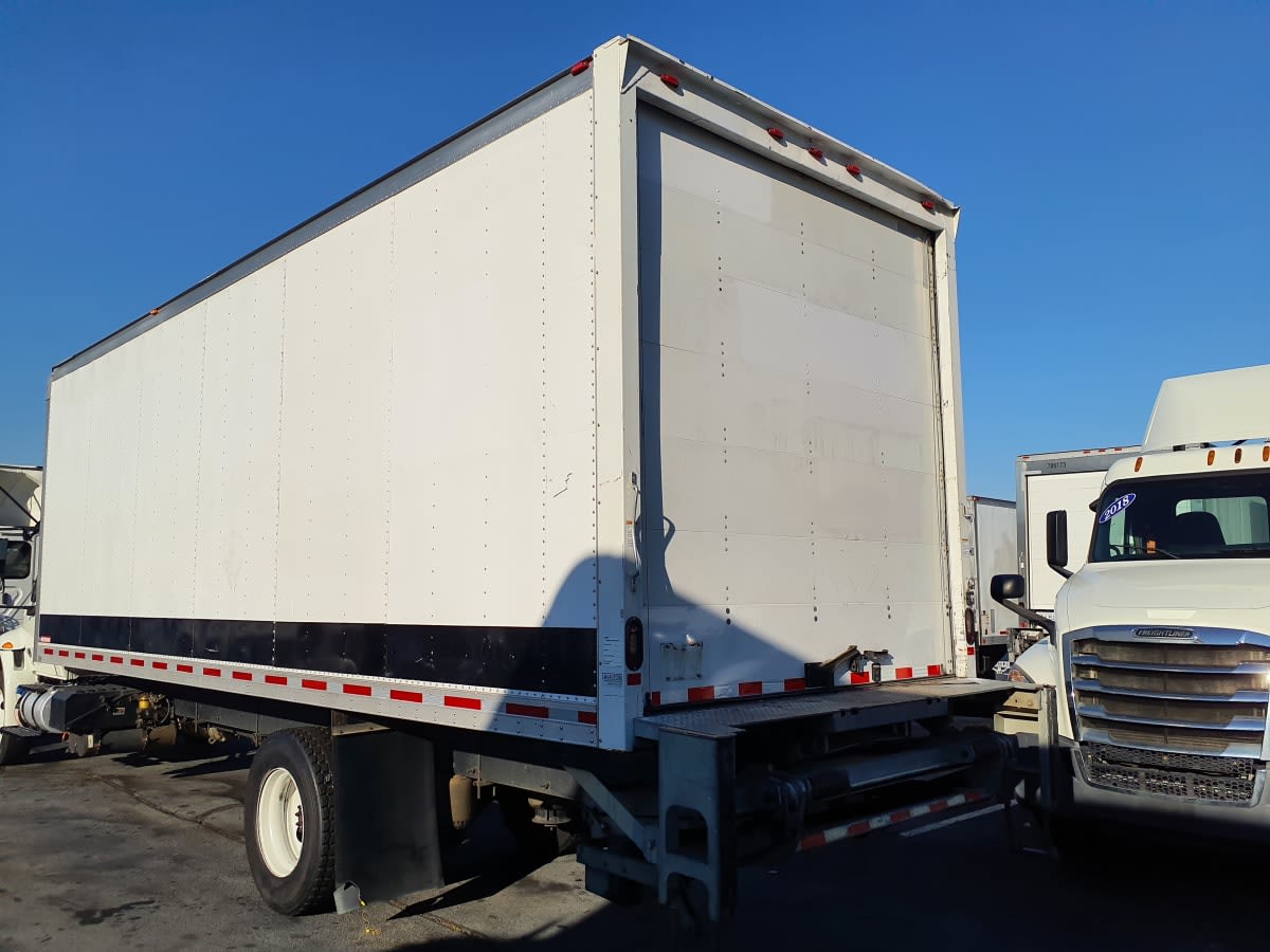 2018 Navistar International 4300 802345