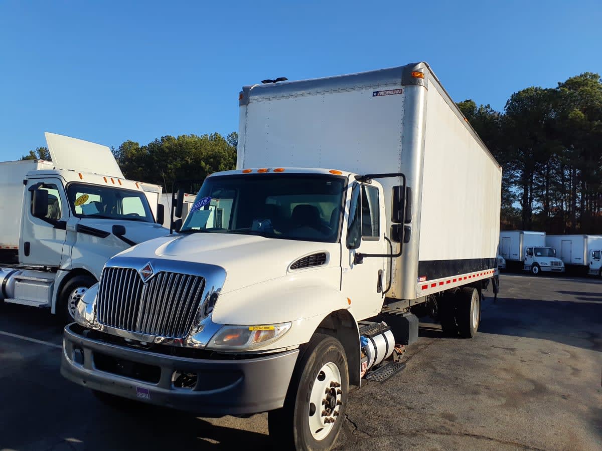 2018 Navistar International 4300 802345