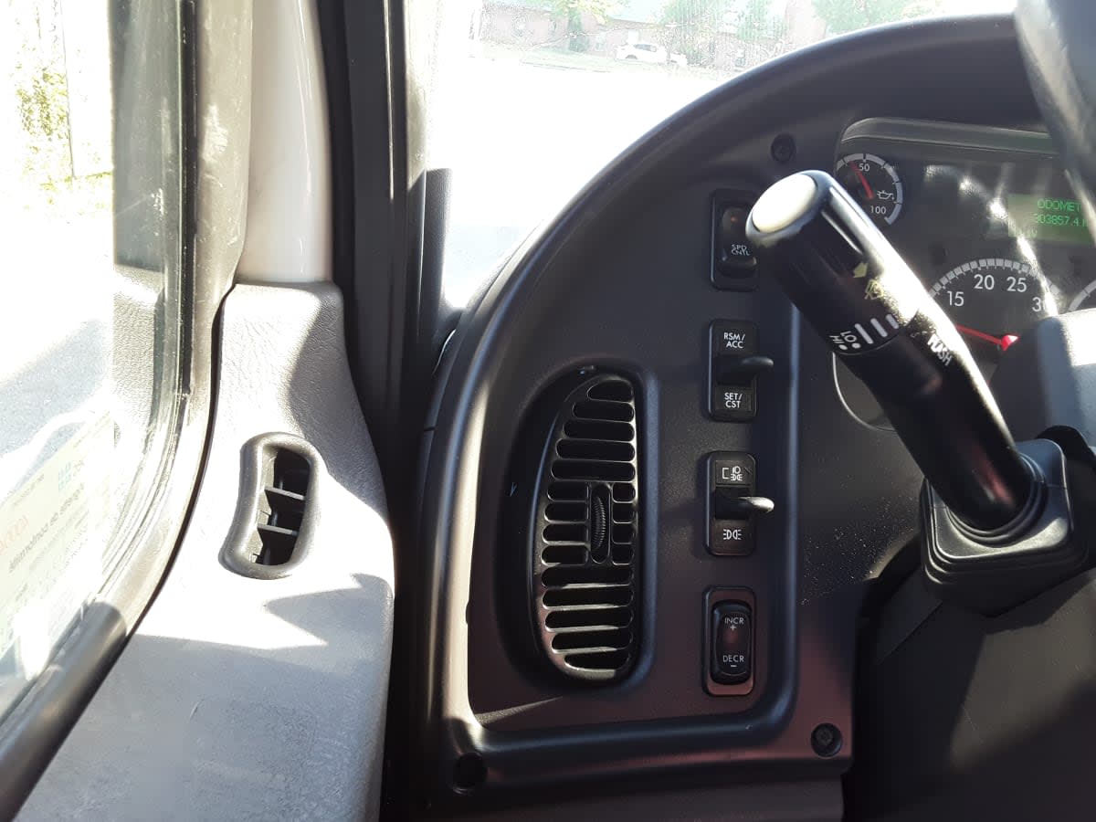 2018 Freightliner/Mercedes M2 106 802360