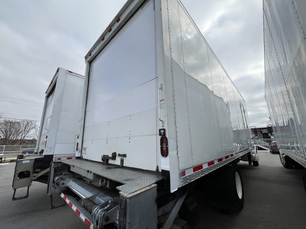 2018 Navistar International 4300 802417