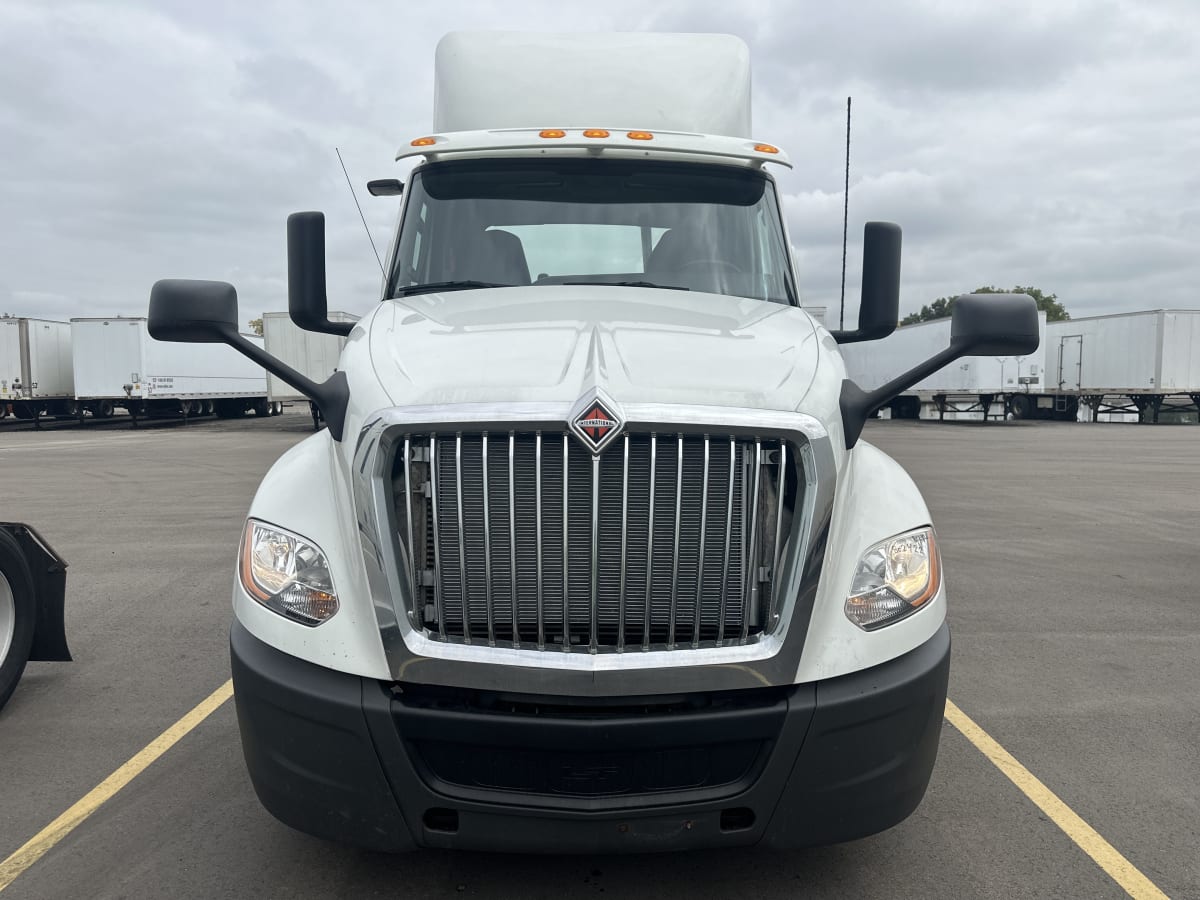 2019 Navistar International LT625 DAYCAB T/A 802422