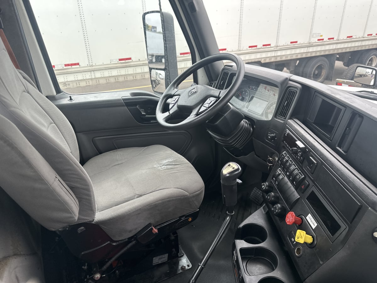 2019 Navistar International LT625 DAYCAB T/A 802422