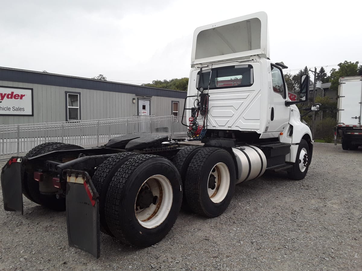 2019 Navistar International LT625 DAYCAB T/A 802423