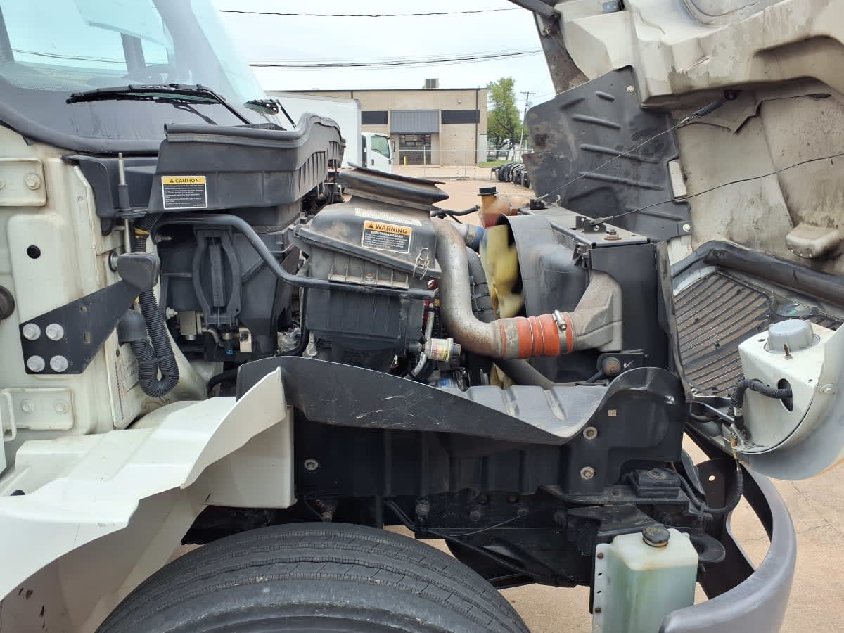 2018 Navistar International 4300 802425