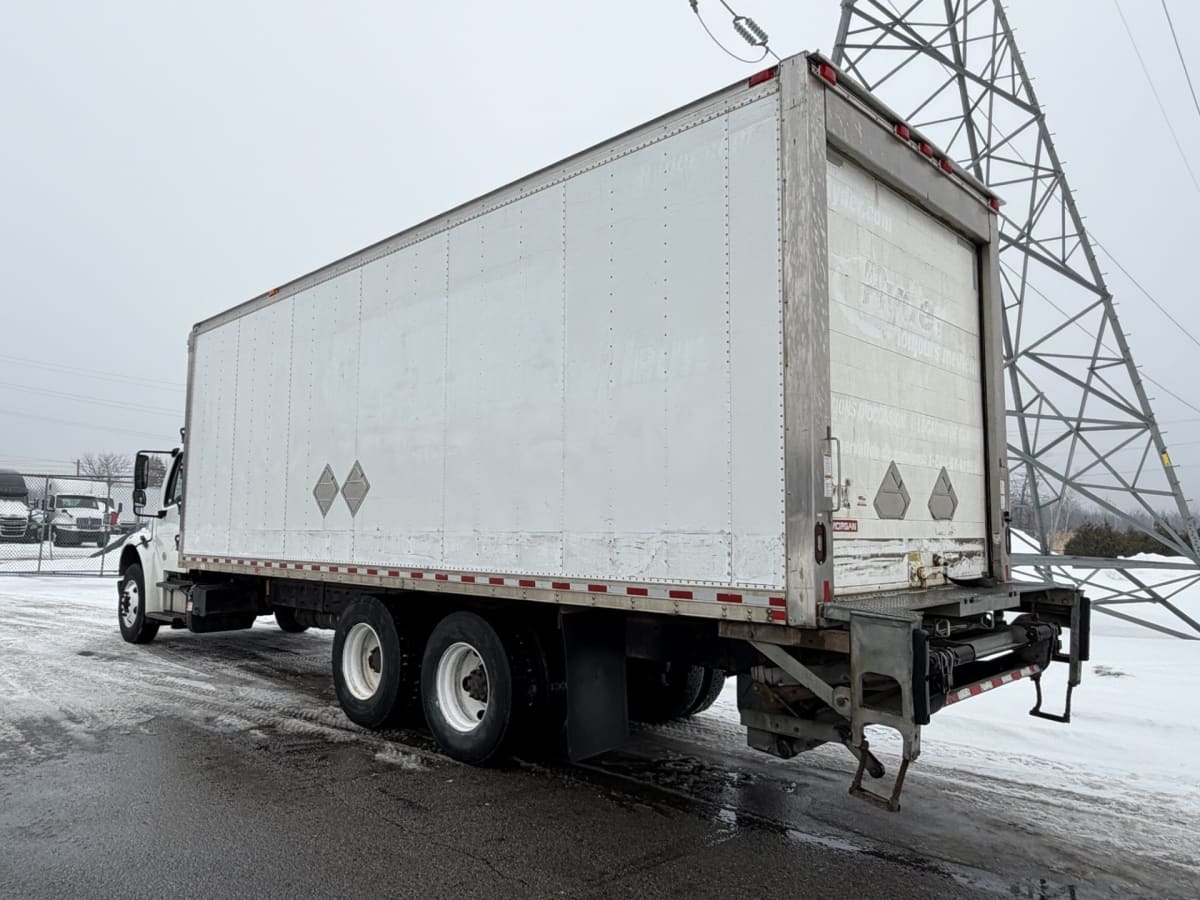 2018 Freightliner/Mercedes M2 106 802430