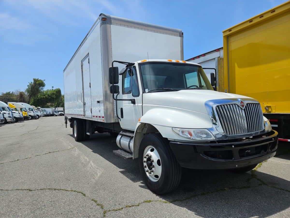 2018 Navistar International 4300 802537