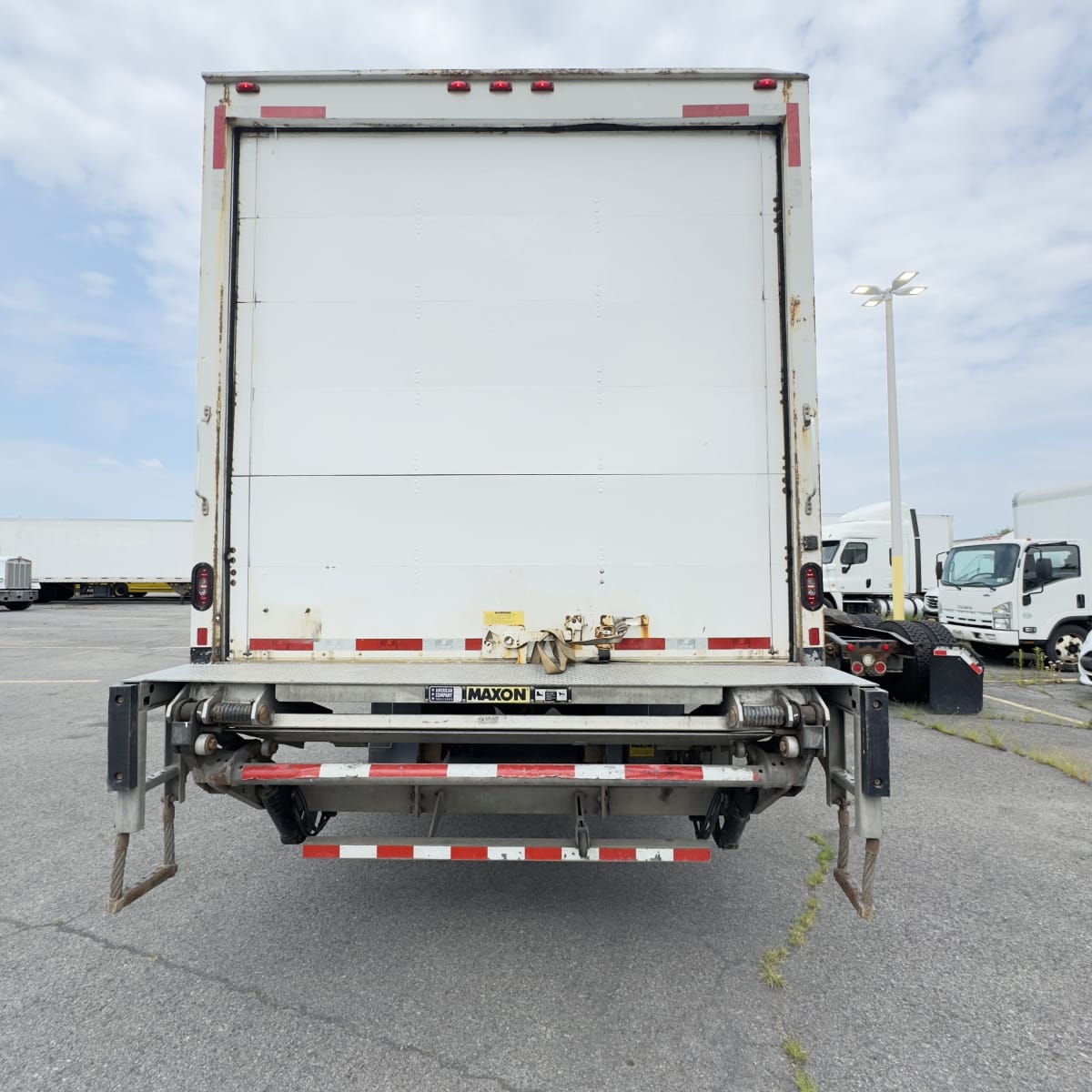 2019 Freightliner/Mercedes M2 106 802576