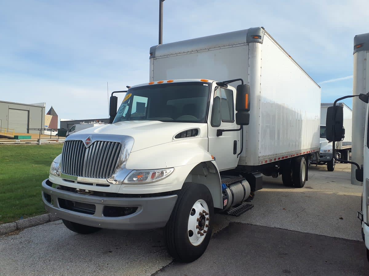 2018 Navistar International 4300 802596