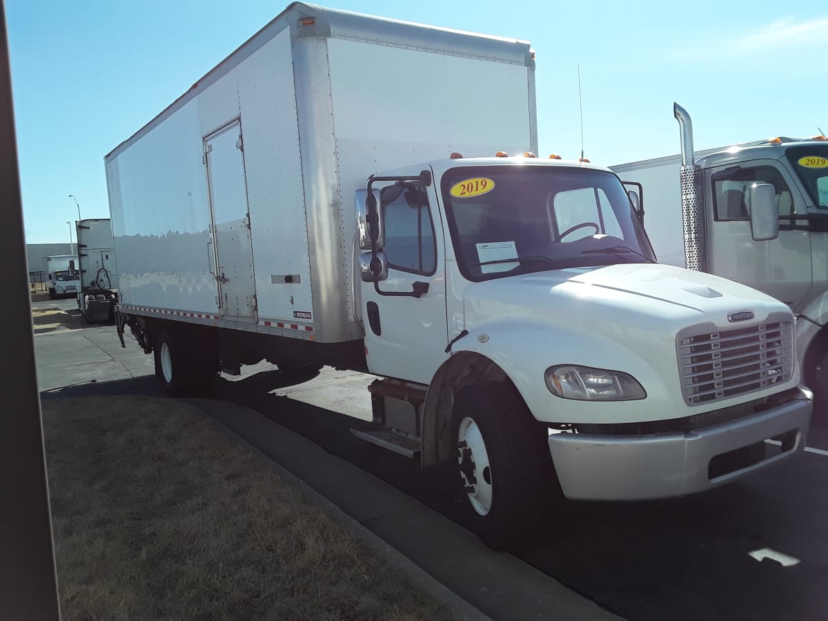 2019 Freightliner/Mercedes M2 106 802600