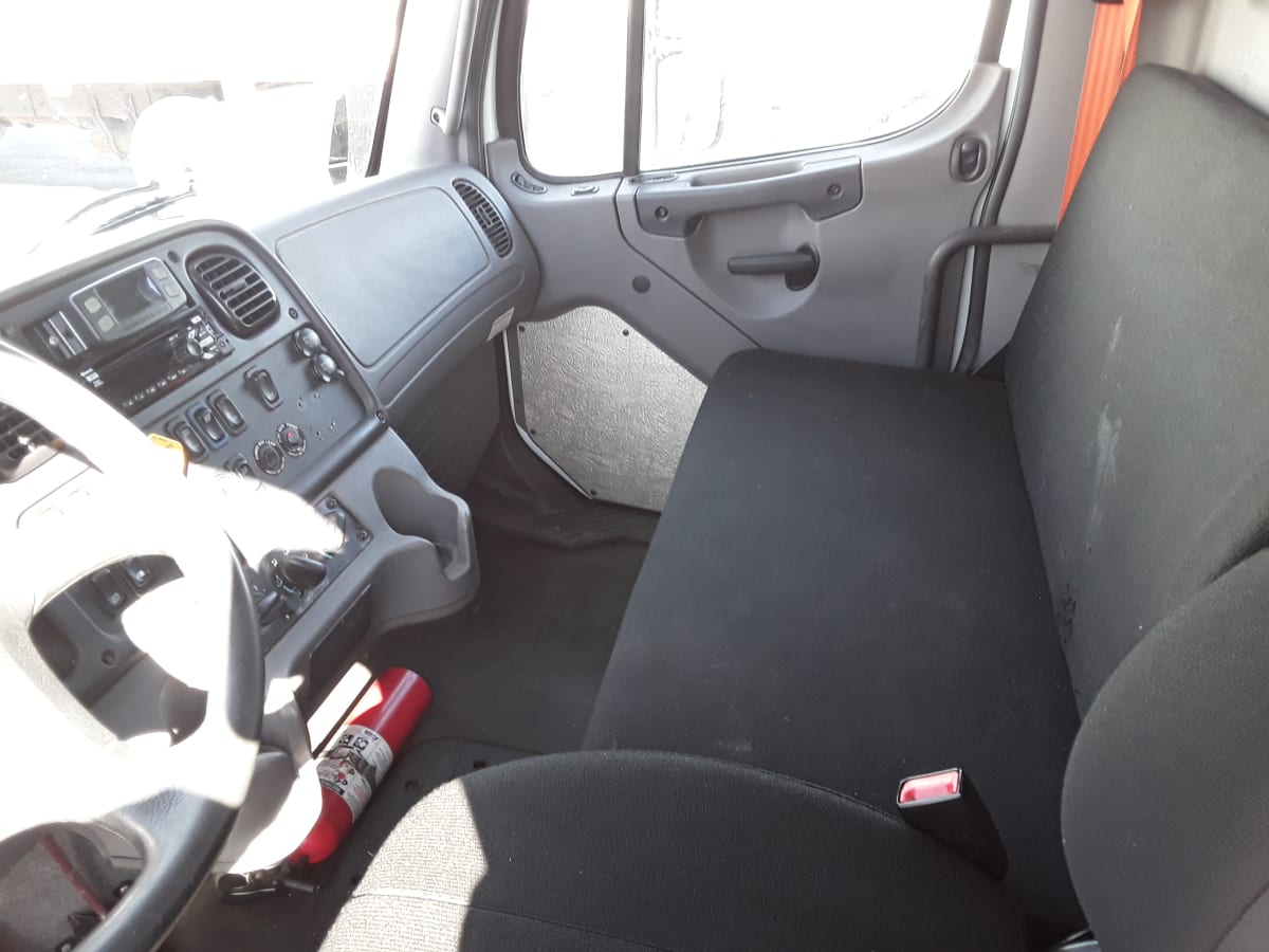 2019 Freightliner/Mercedes M2 106 802600