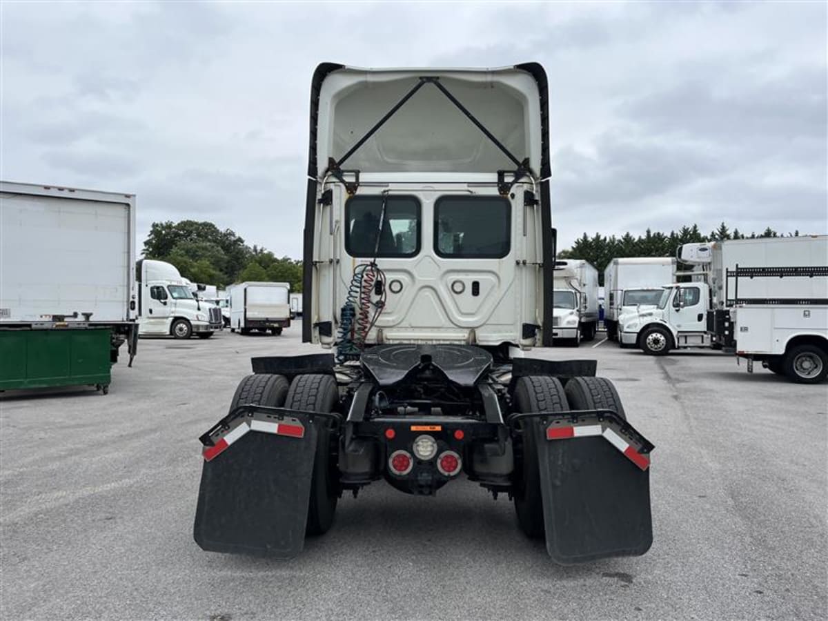 2019 Freightliner - image 5