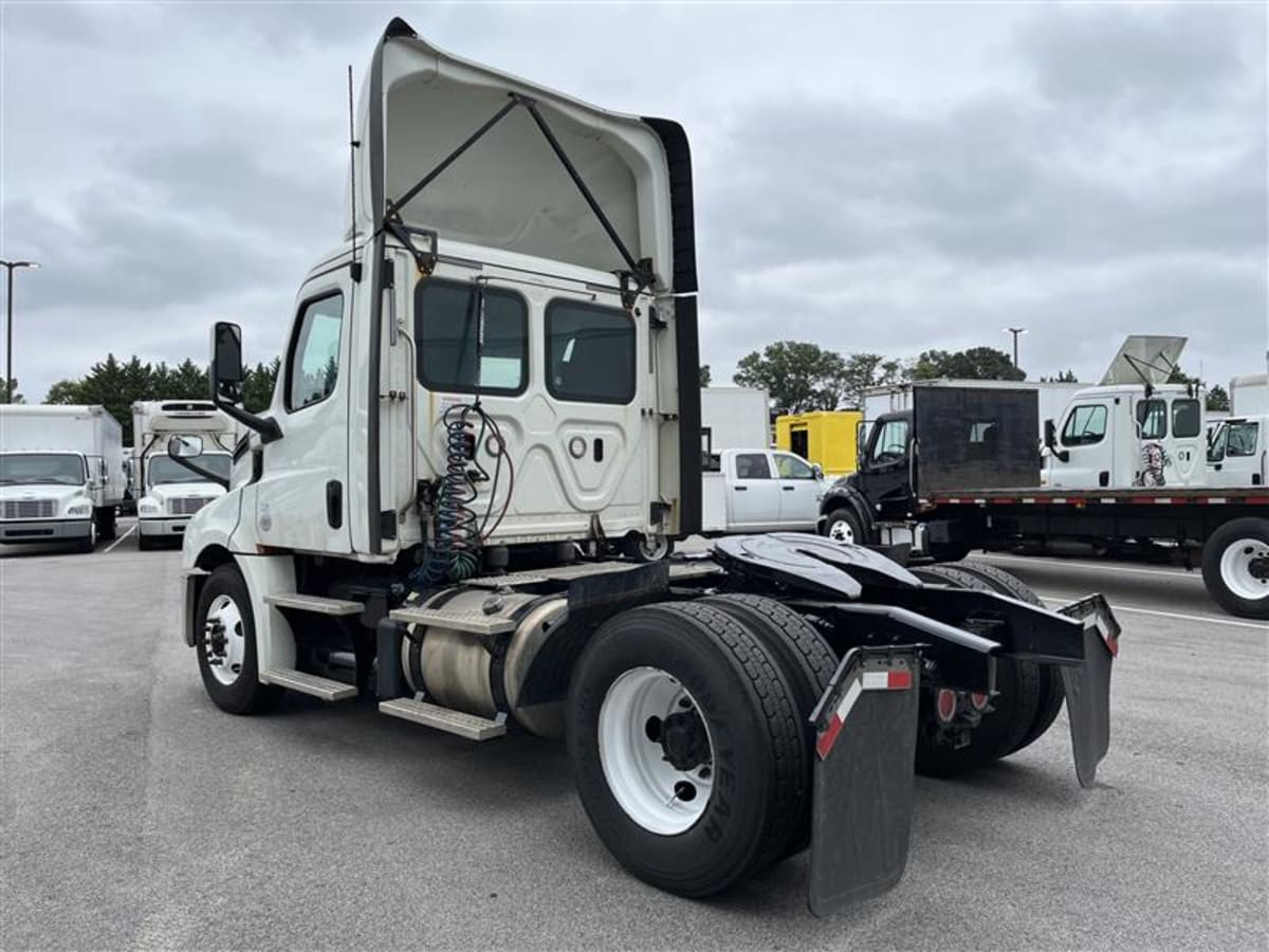 2019 Freightliner - image 6