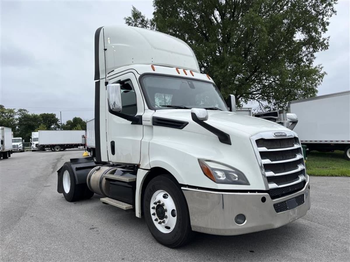 2019 Freightliner - image 3