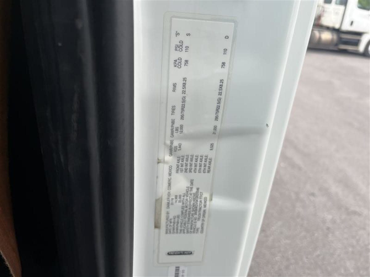 2019 Freightliner - image 10