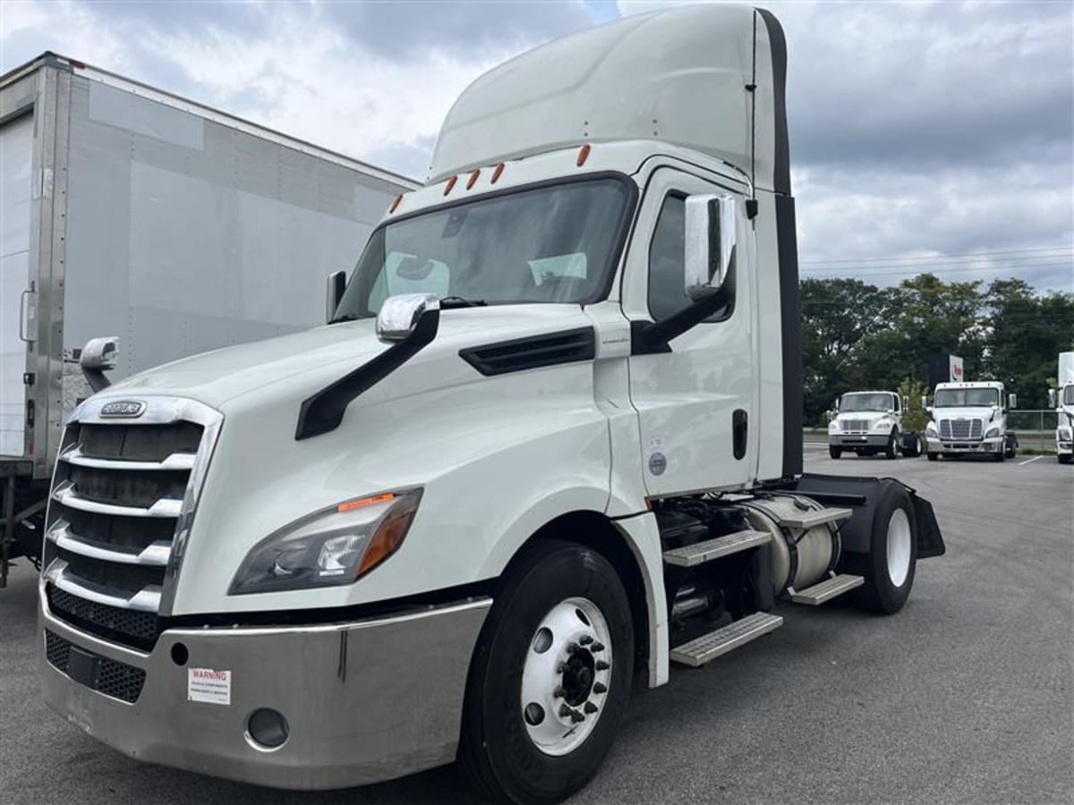 2019 Freightliner - image 1