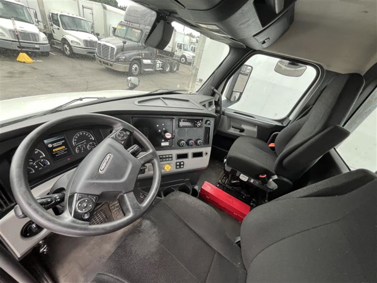 2019 Freightliner - image 7