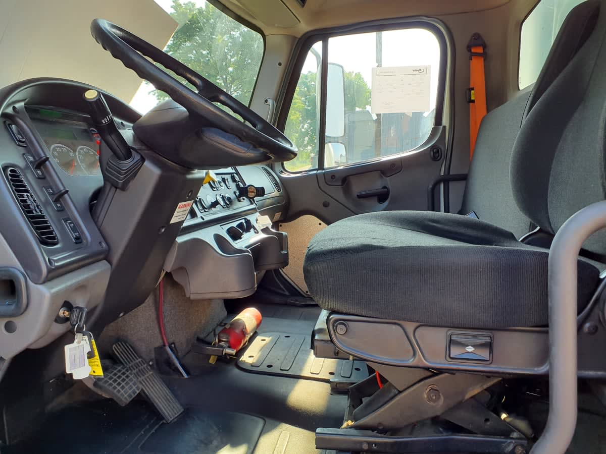 2018 Freightliner M2 106 802821