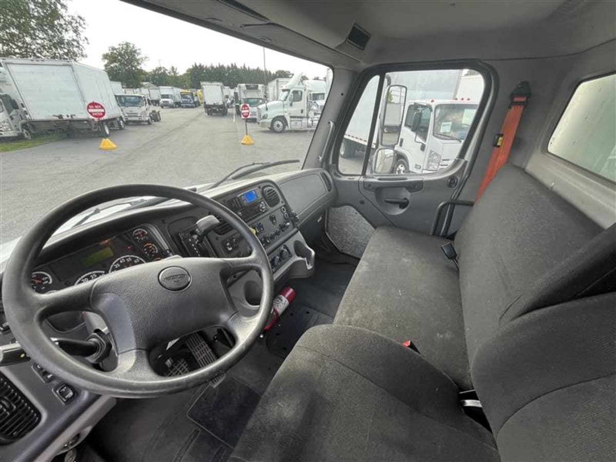 2018 Freightliner M2 106 802822