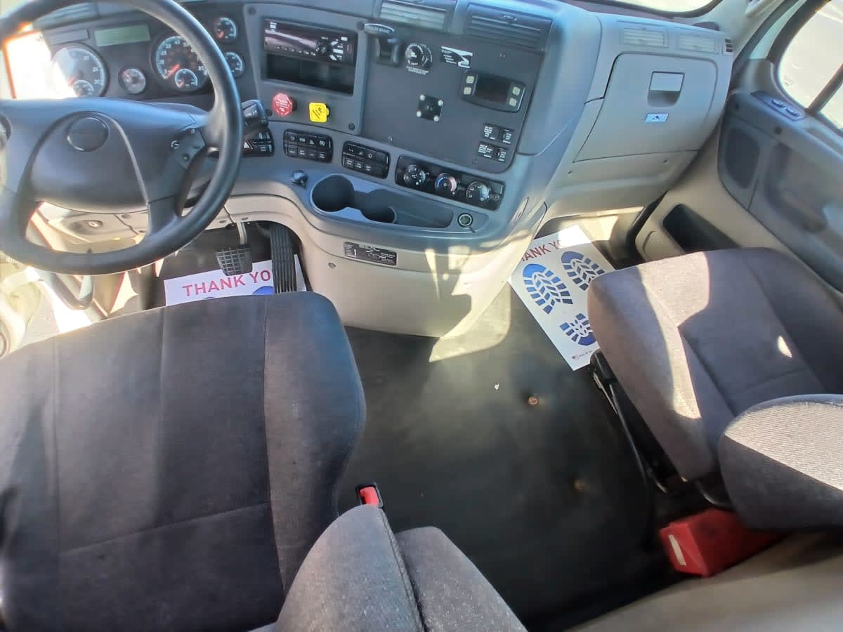 2018 Freightliner - image 7