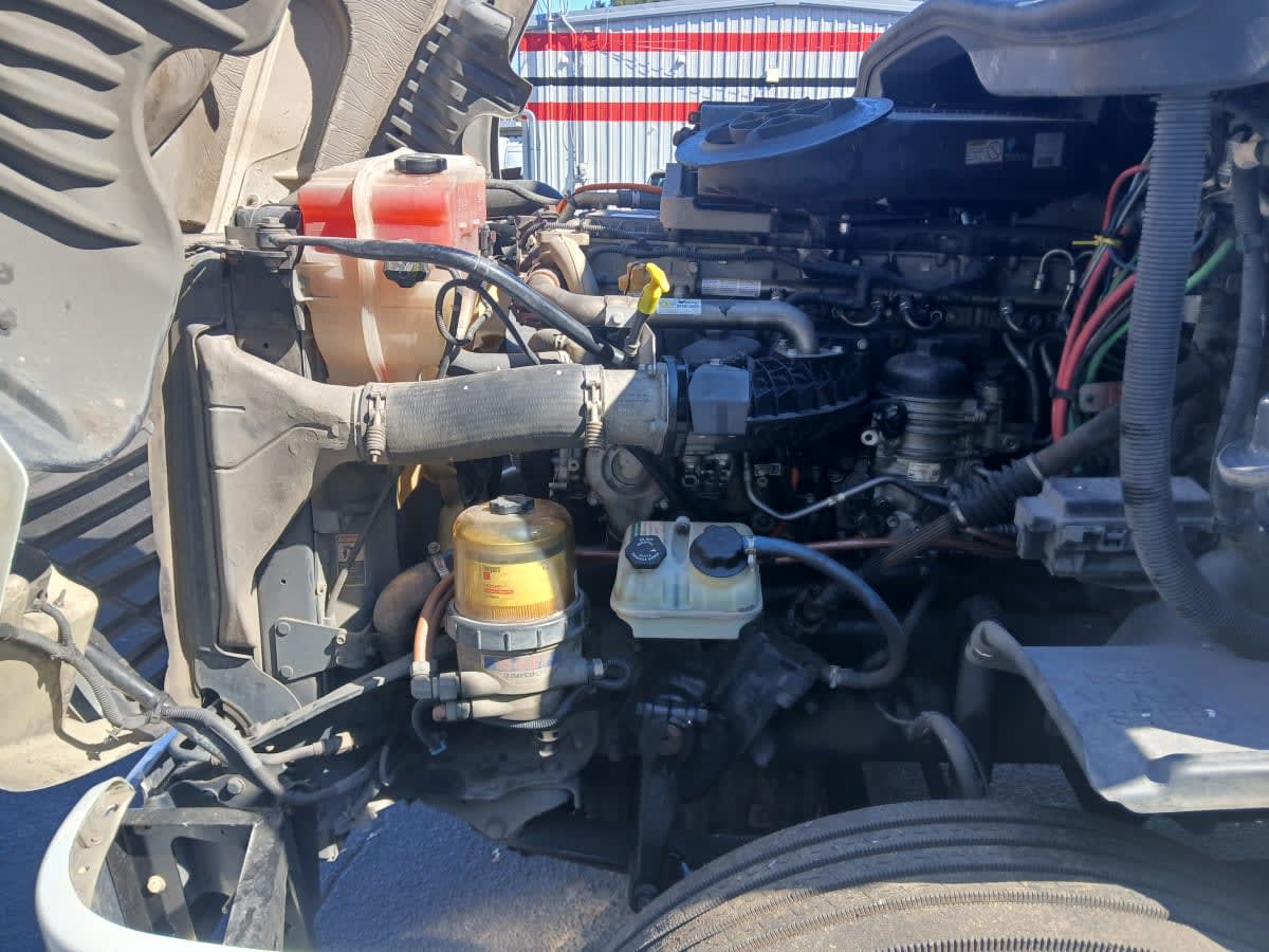 2018 Freightliner - image 8