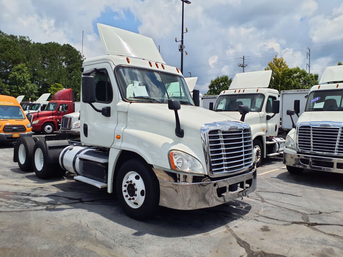 2018 Freightliner CASCADIA 125 803006