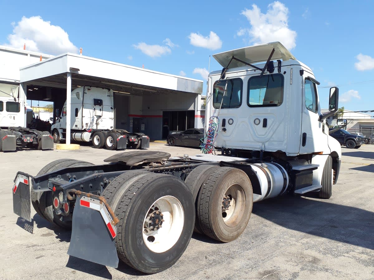 2018 Freightliner/Mercedes NEW CASCADIA PX12664 803050