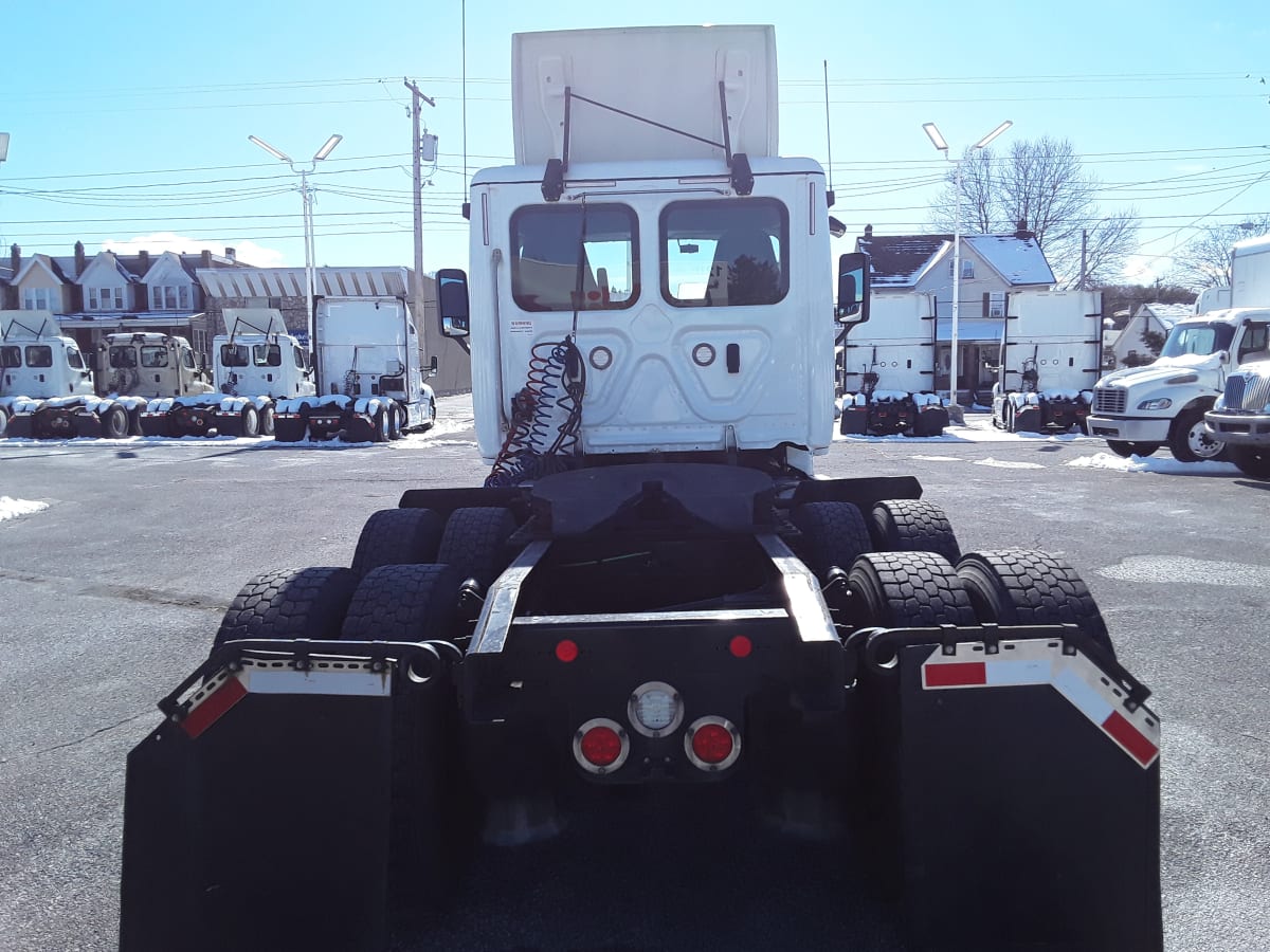 2019 Freightliner/Mercedes CASCADIA 125 803056