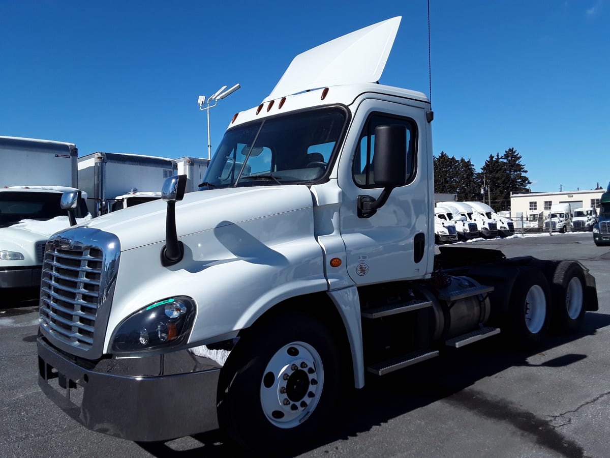 2019 Freightliner/Mercedes CASCADIA 125 803056