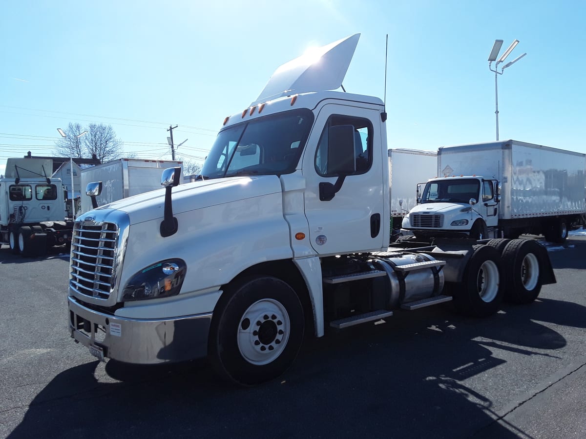 2019 Freightliner/Mercedes CASCADIA 125 803058