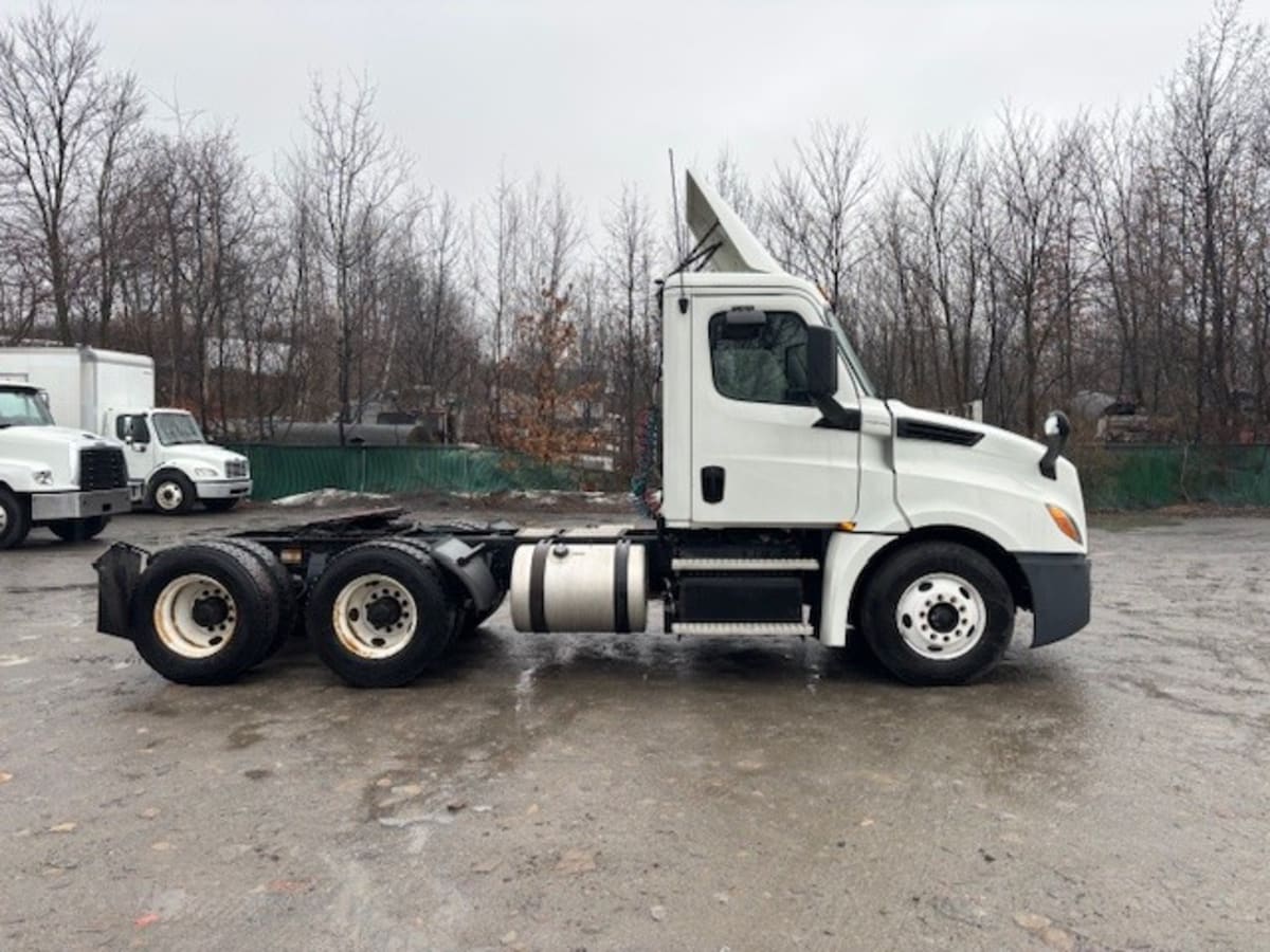 2018 Freightliner/Mercedes NEW CASCADIA PX12664 803063