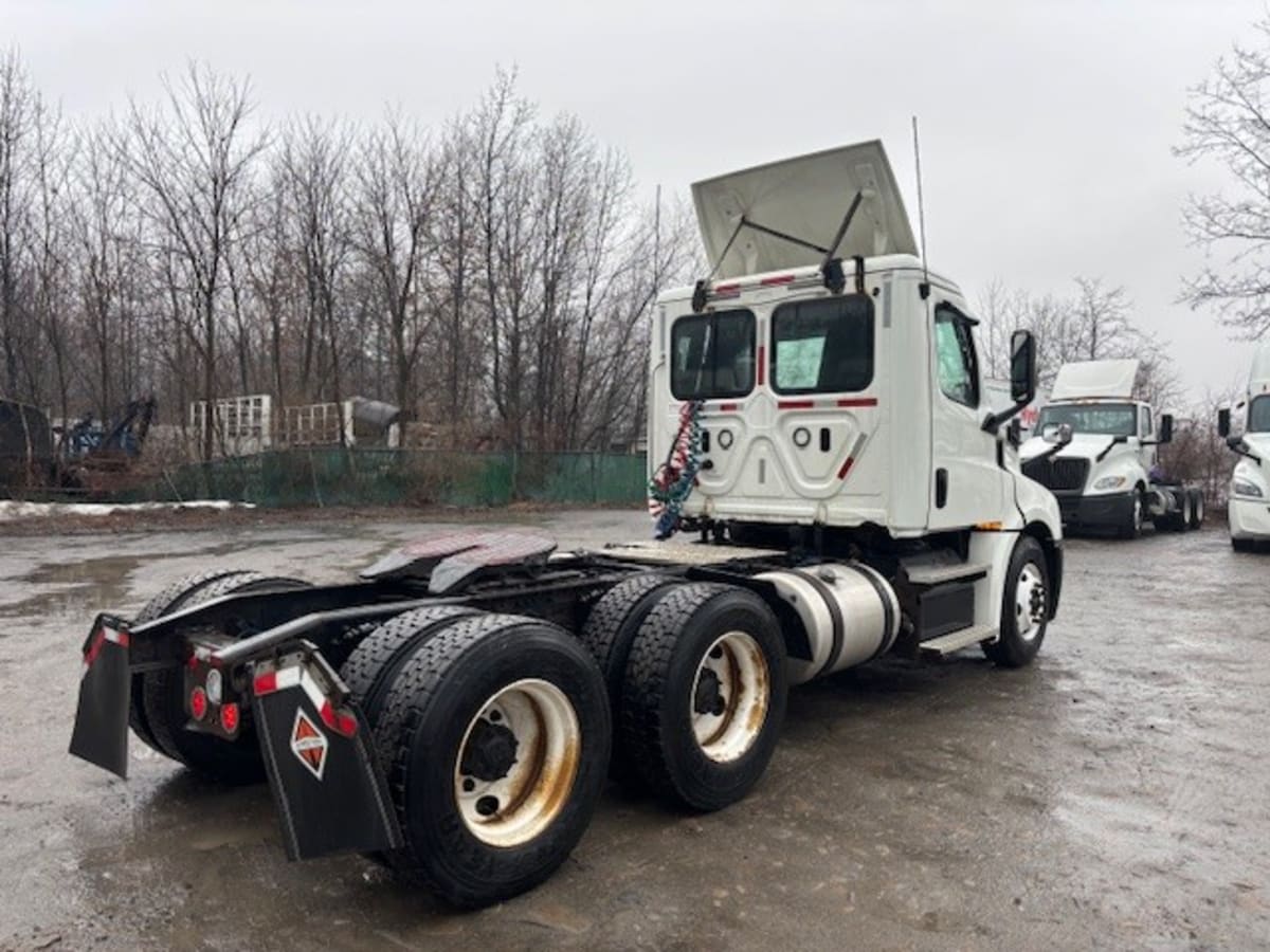 2018 Freightliner/Mercedes NEW CASCADIA PX12664 803063