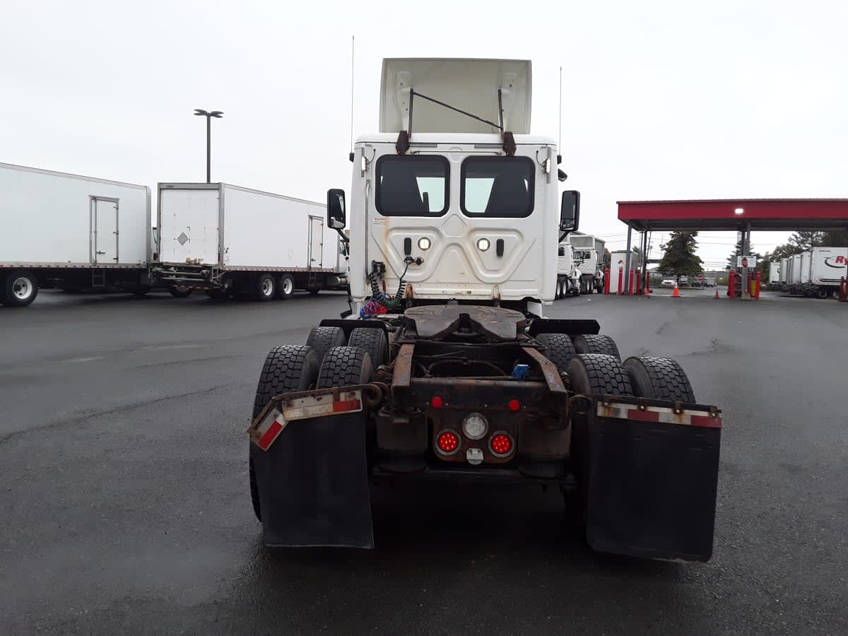 2019 Freightliner CASCADIA 125 803121