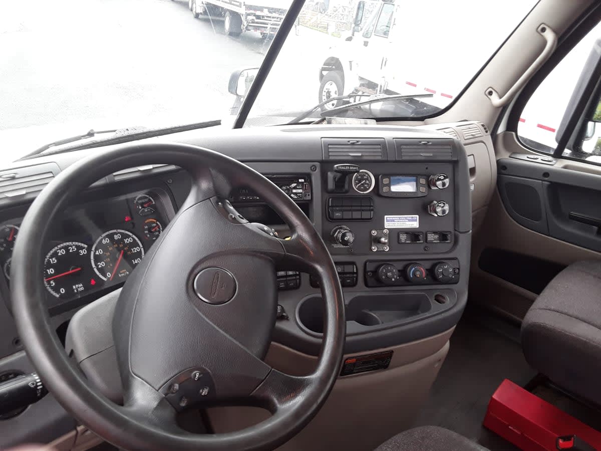 2019 Freightliner CASCADIA 125 803121