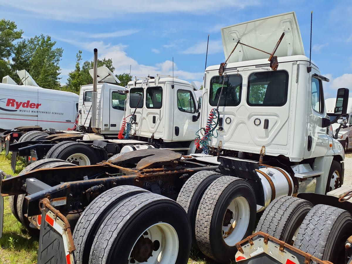 2019 Freightliner CASCADIA 125 803129