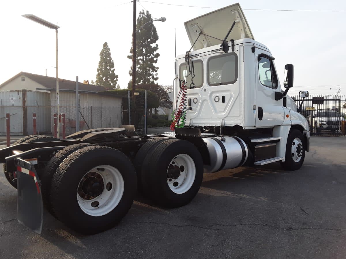 2018 Freightliner - image 6