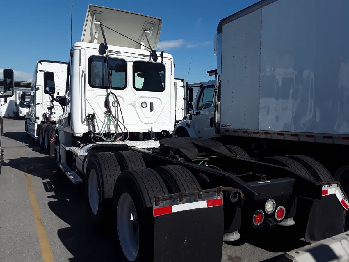 2018 Freightliner - image 6