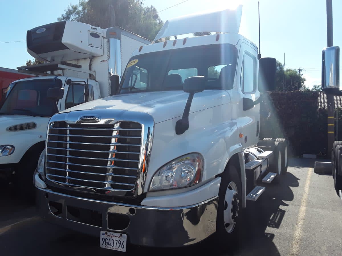 2018 Freightliner - image 1