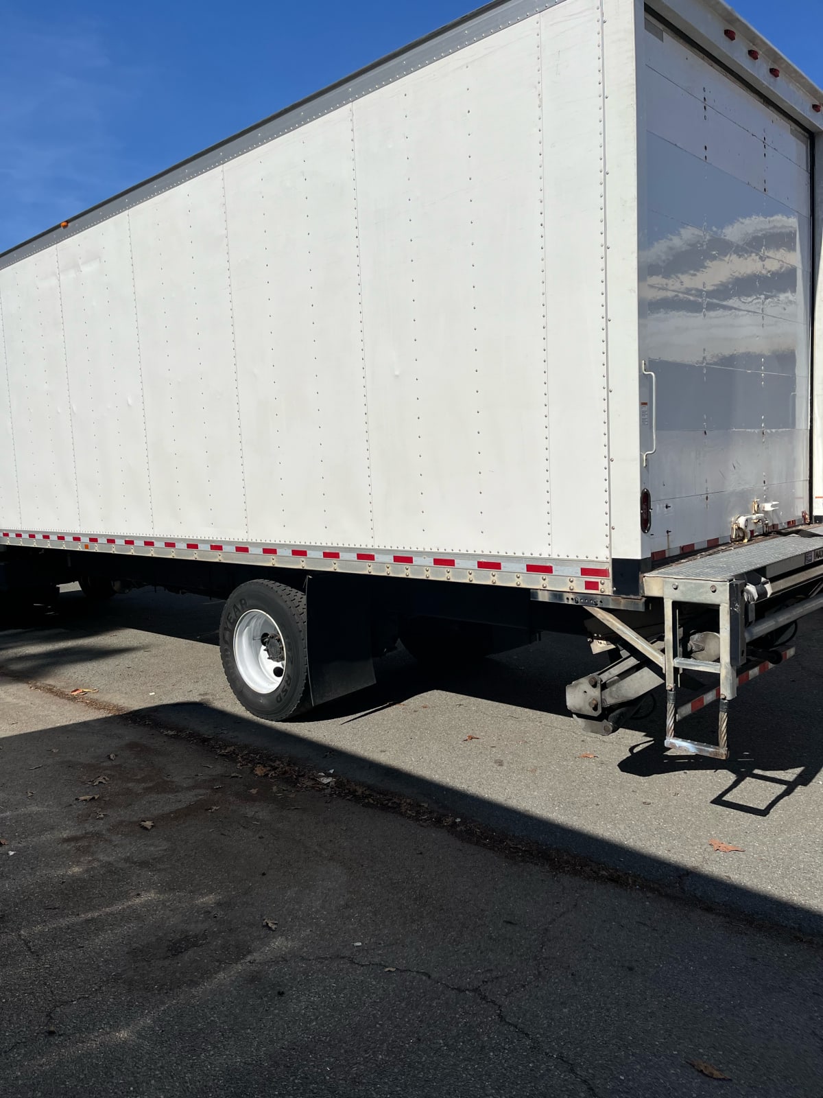 2019 Freightliner/Mercedes M2 106 803258