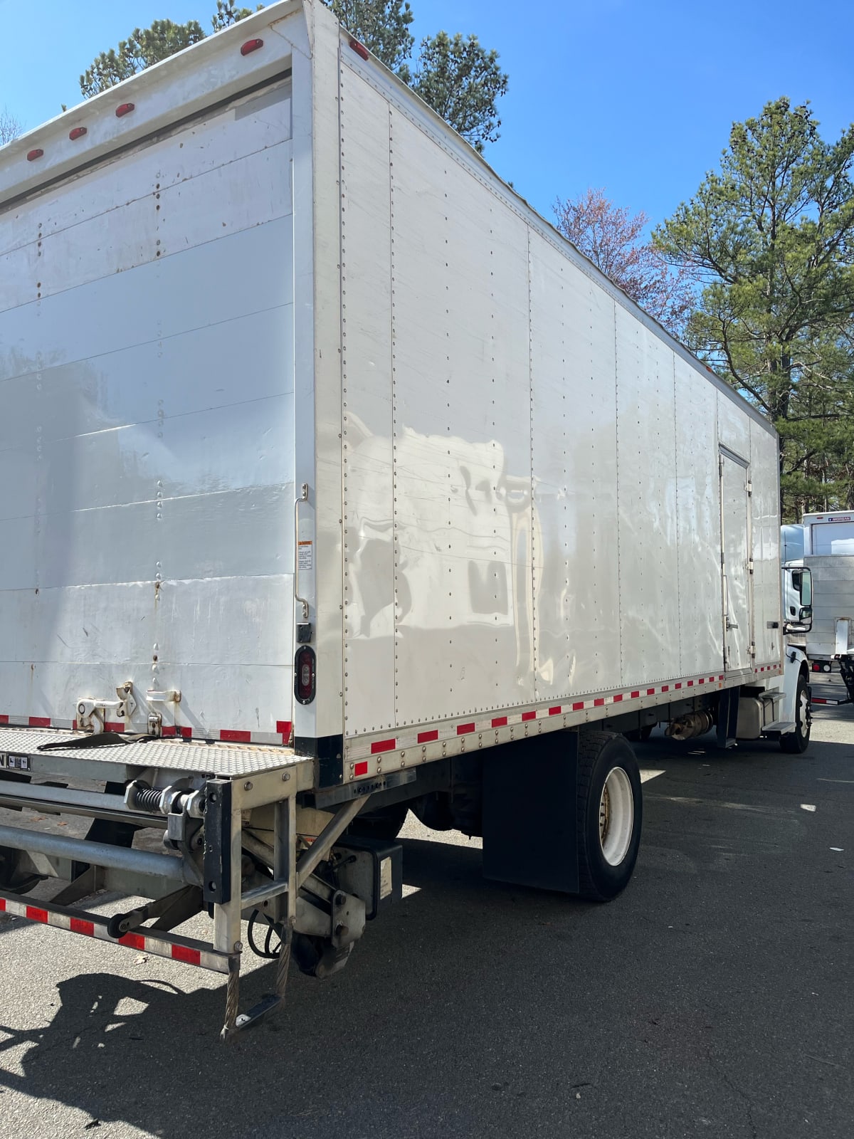 2019 Freightliner/Mercedes M2 106 803258