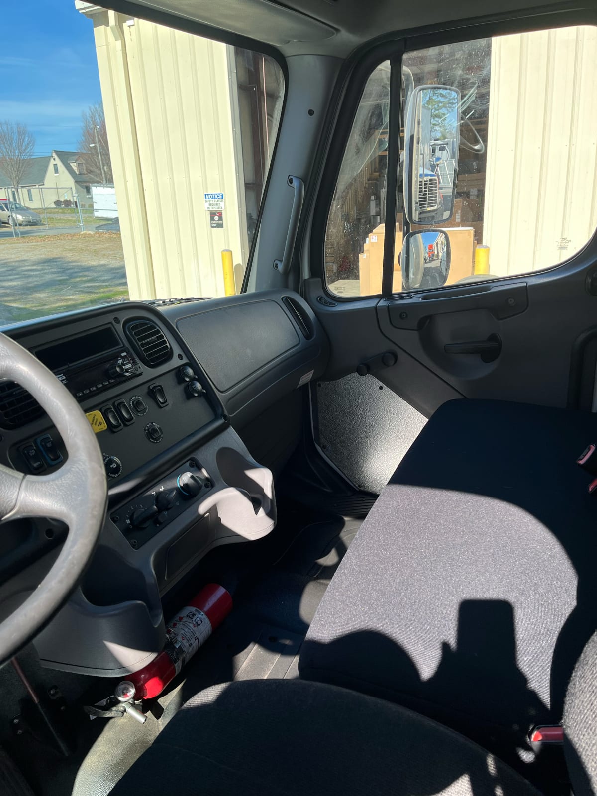 2019 Freightliner/Mercedes M2 106 803258