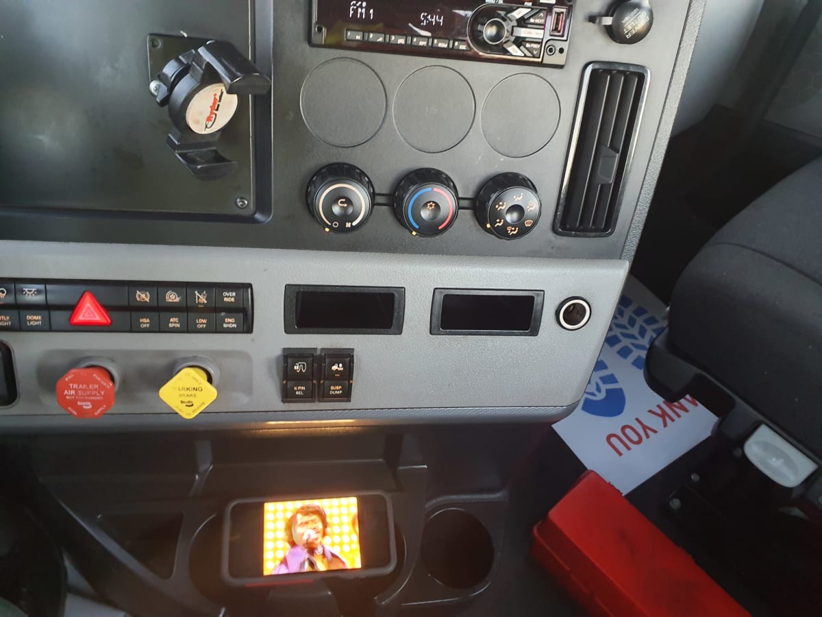 2019 Freightliner/Mercedes NEW CASCADIA 126 803305