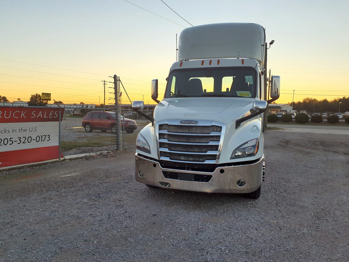 2019 Freightliner/Mercedes NEW CASCADIA 126 803305