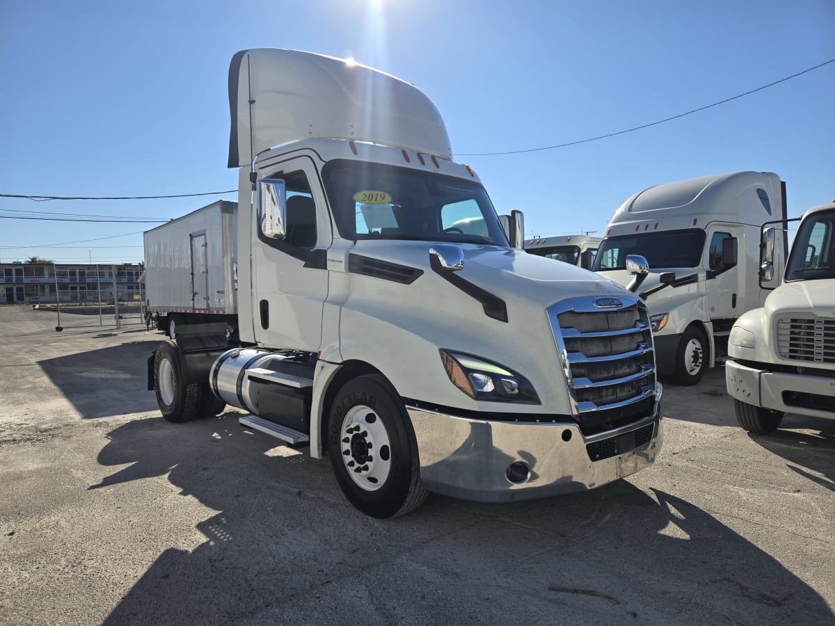 2019 Freightliner - image 3