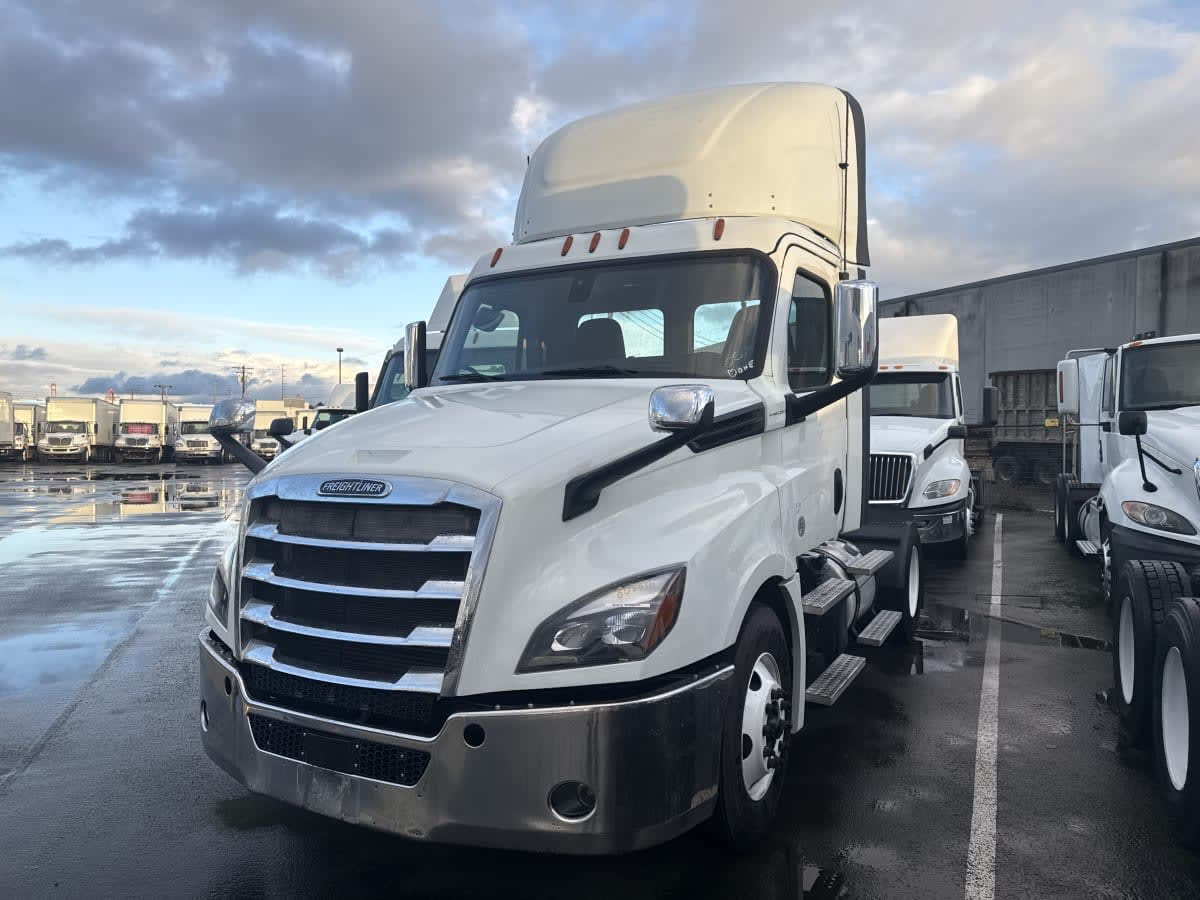 2019 Freightliner/Mercedes NEW CASCADIA 126 803316