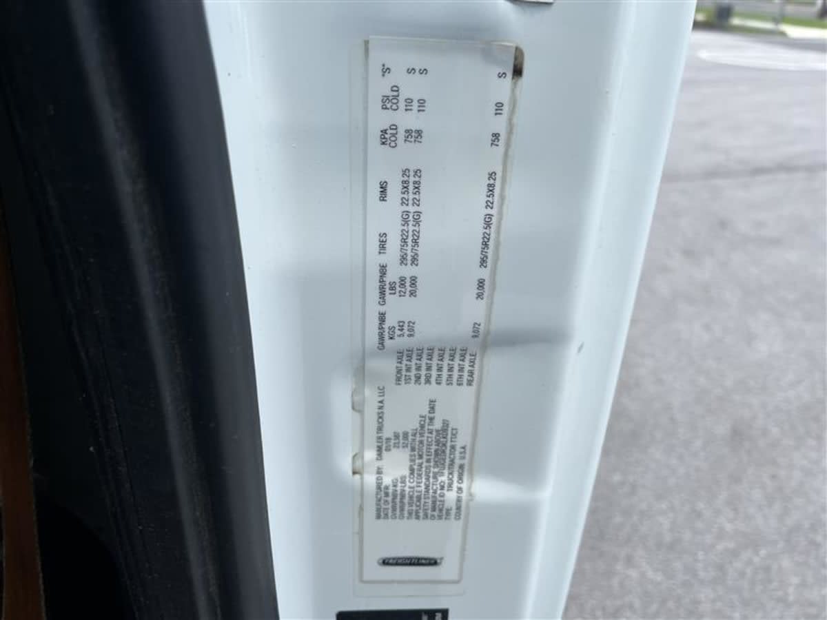 2019 Freightliner - image 10