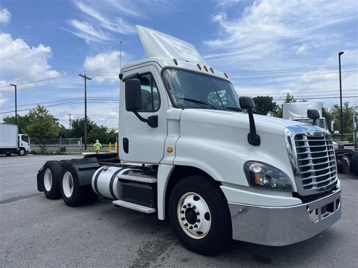 2019 Freightliner - image 3