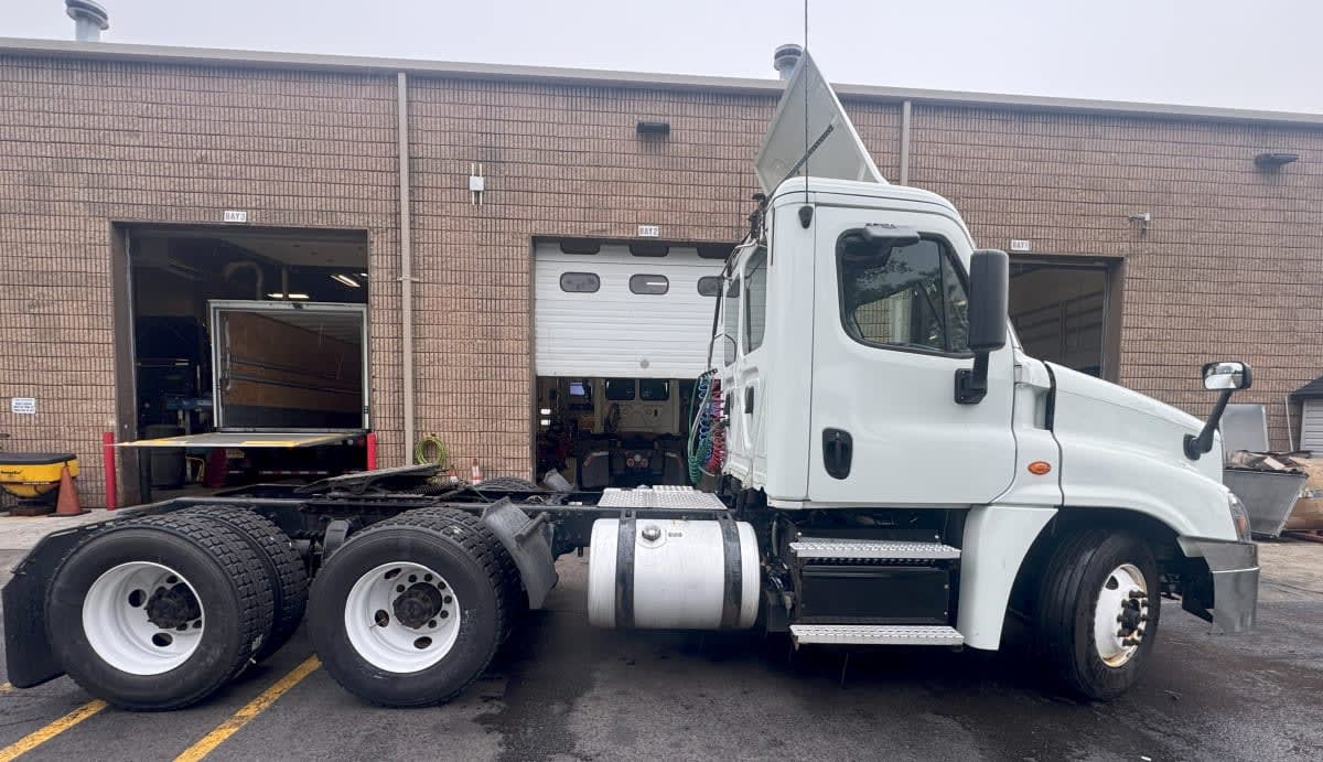 2019 Freightliner - image 11