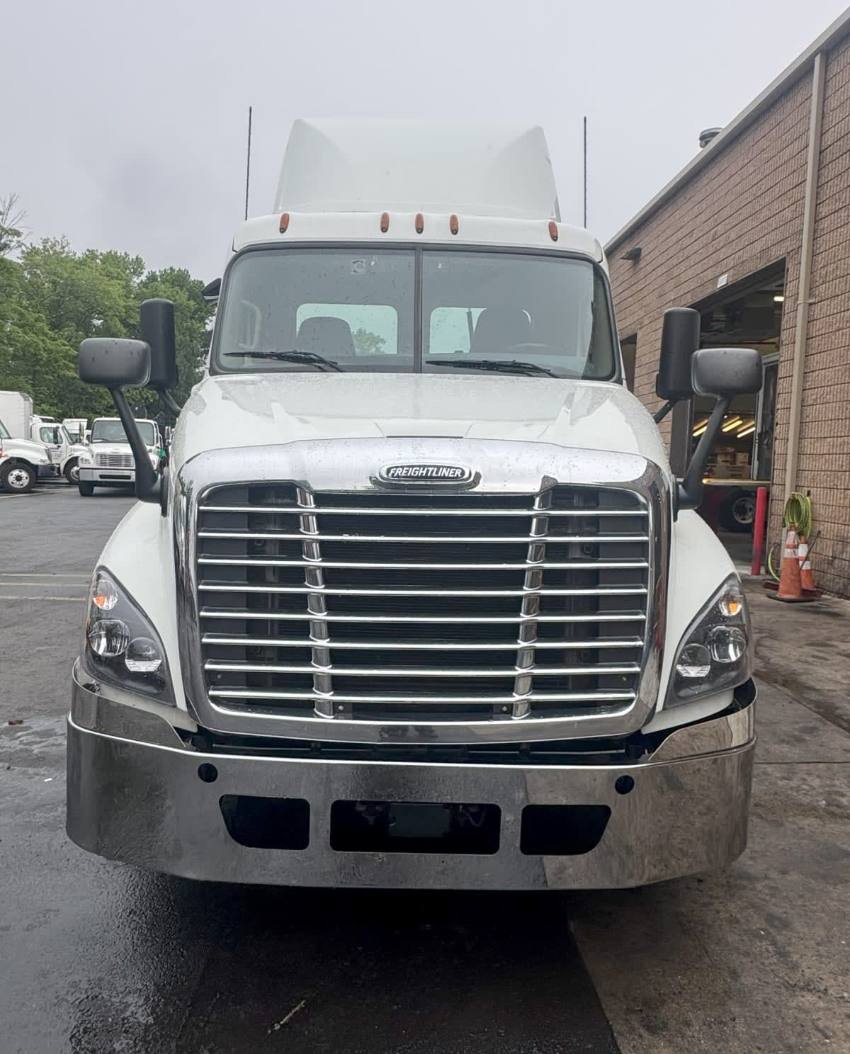 2019 Freightliner - image 2