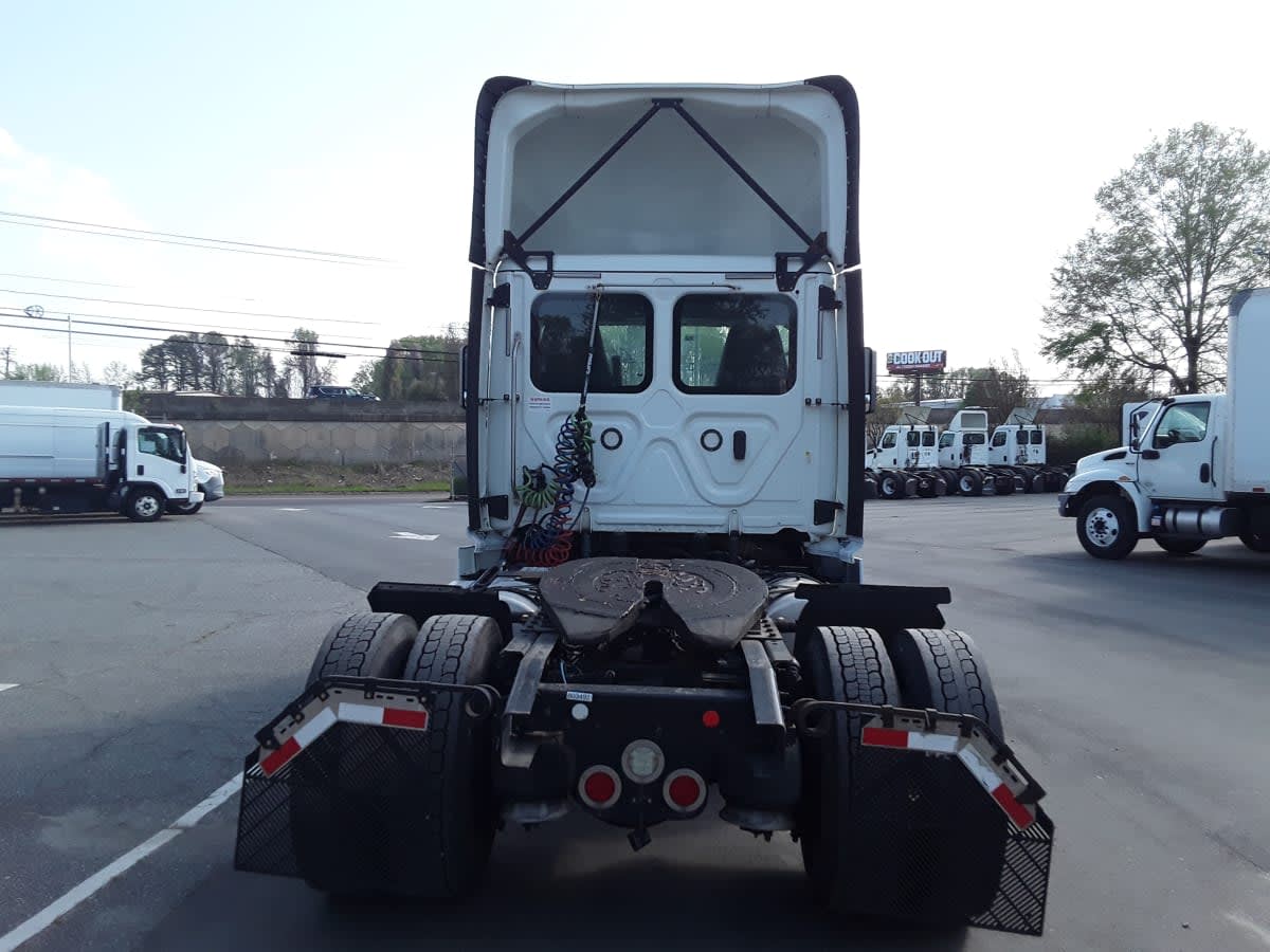 2019 Freightliner - image 5