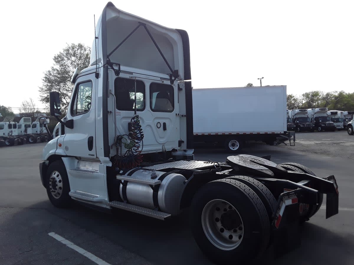 2019 Freightliner - image 6